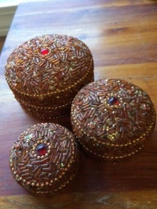 Nesting Beaded Trinket Boxes Brown gold & Red Three Vintage - Picture 1 of 7
