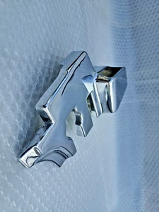 Cubierta cromada Mercedes SL 380sl 560sl 560 420 pestillo bisagra superior W107 1076930335 - Imagen 1 de 4