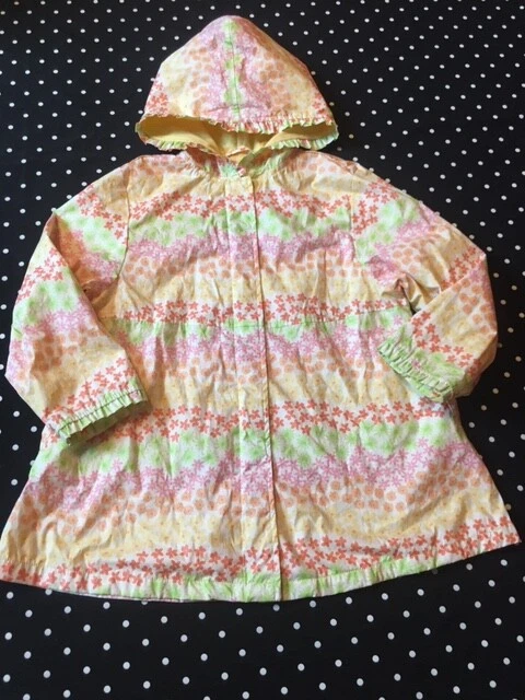 Abrigo de lluvia Gymboree a precio de volumen impermeable chaqueta resbaladiza con capucha usado en excelente estado nuevo con etiquetas a elección  Foto 1 de 1