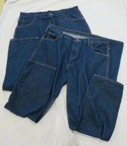 2 Pantalones de mezclilla para hombre rojos 42 x 32 azul oscuro calce relajado 5 bolsillos nuevos sin etiquetas - Imagen 1 de 3