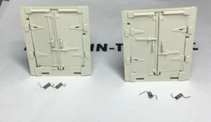 LIONEL MILK CAR DOOR (2EA) AND SPRINGS 3472-46 EGGSHELL 3472 3482 6472 6482 NEW - Picture 1 of 6