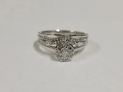 14k White Gold Princess, Round & Baguettes Diamonds 2  Piece Wedding Set Size8.5 - Image 1 of 4