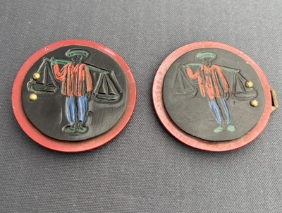 Rare 1930s Hand-Painted Bakelite & Brass Buttons — Oriental Market Scene, Red - Image 1 of 4