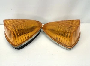 Vintage Pair KD555 SAE P2 6 DOT LS359 Marker Lamp- Amber - Clearance - Picture 1 of 10