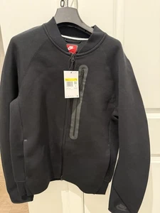 NIKE SPORTSWEAR TECH FLEECE BOMBER JACKET SIZE S BRAND NEW W/TAGS (FB8008-010) - Foto 1 di 3
