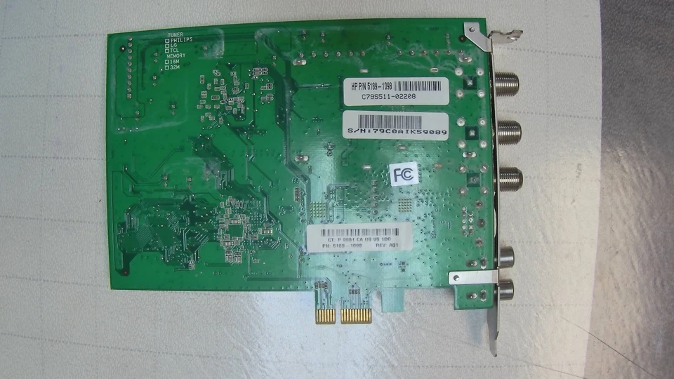 VID107 - HP 5189-1098 FM1236/F ATSC NTSC FM TV Tuner PVR PCI-E Card - Image 1 of 2