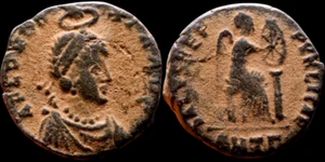 Aelia Eudoxia (401-403 d.C.). Moneta Antico Impero Romano. Æ 15 mm. 2,19 gr. #1558 - Foto 1 di 1