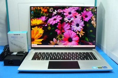 Gigabyte AERO 16 XE5 16"OLED i7-12700H 2.3GHz 32GB 1TB RTX 3070Ti 100% Battery - Image 1 of 4