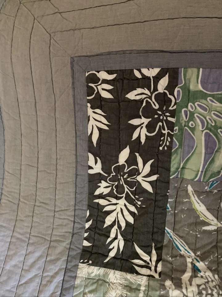 Стеганое одеяло для подростков Pottery Barn синее клетчатое 70x88 - Изображение 1 из 4