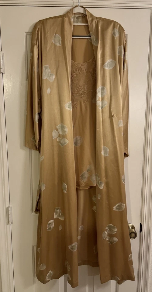 La Perla Silk Robe Set With Matching Gown Rare Print Vintage EUC - Image 1 of 4