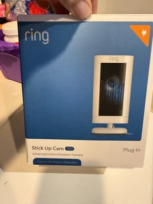 Ring - Stick Up Cam PRO Plug In Cámara de Seguridad Interior/Exterior Foto 1 de 4