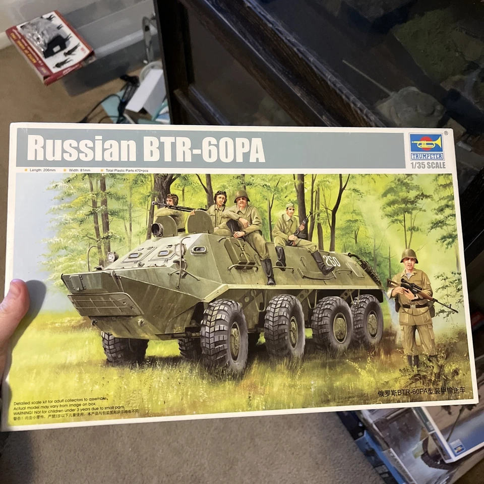 Trompetista ruso TRP01543 1:35 BTR-60PA Foto 1 de 1