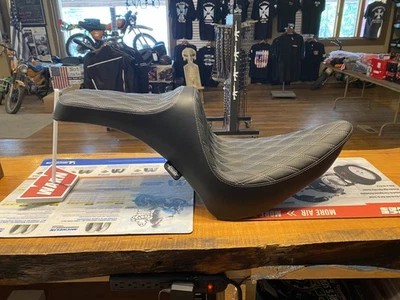 Drag Specialties Diamond Predator Seat 1984-1999 Harley Fat Boy Softail FLST - Image 1 of 4