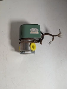 NEW ASCO VALVES RED-HAT HT8262B220V SOLENOID VALVE 1/4" PIPE 120V WATER - Picture 1 of 9