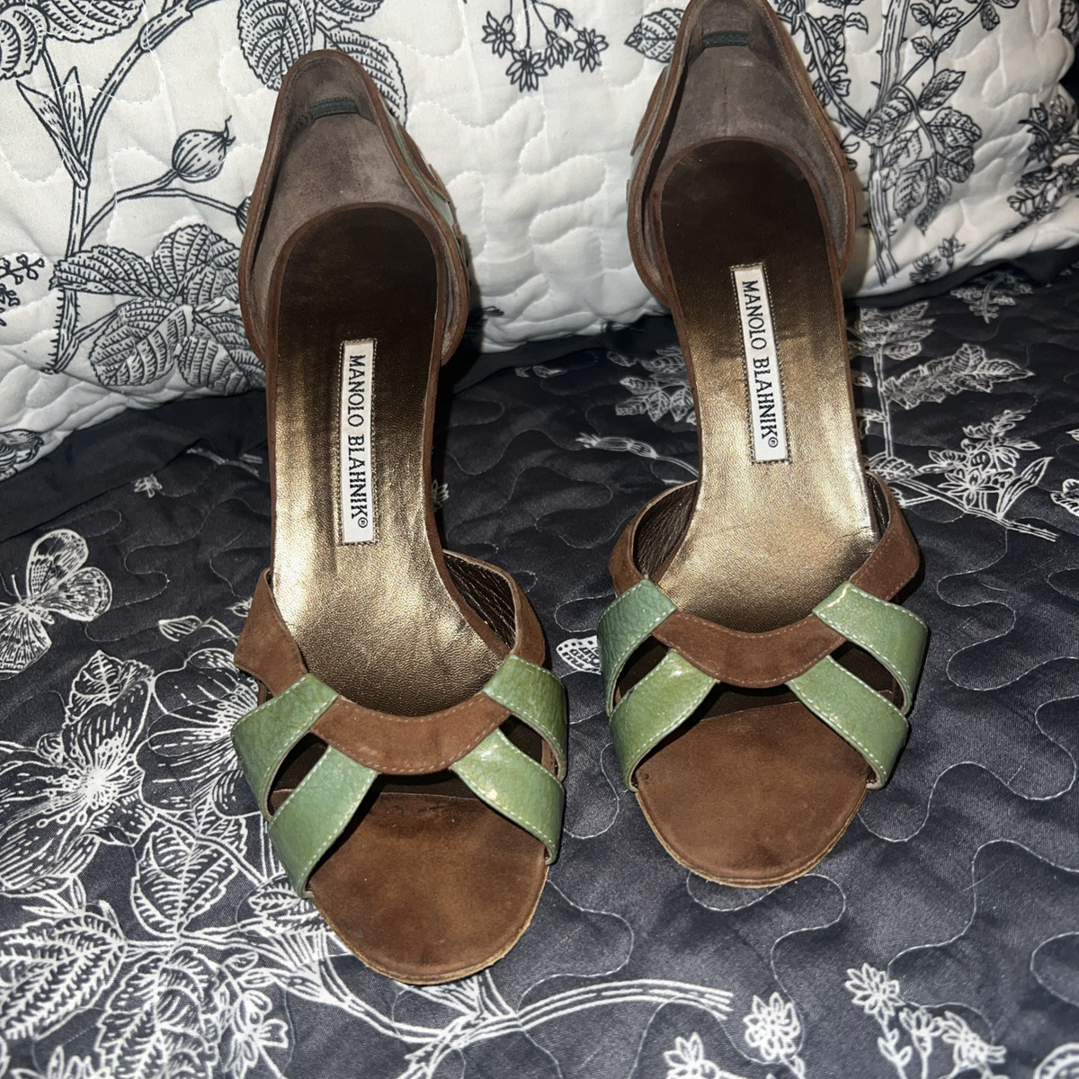 Manolo Blahnik Women's Suede Heels for sale | eBay Manolo Blahnik Women's Suede Heels for sale | eBay