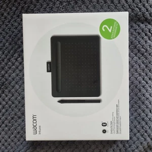 Wacom CTL-4100WLK-N Bluetooth Graphics Tablet with Pen - Black - Photo 1/2