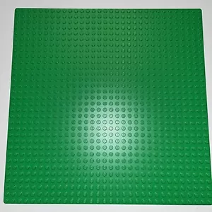 LEGO Genuine 32 X 32 Stud 10" X 10" Green Grass Flat Base Plate - Picture 1 of 18