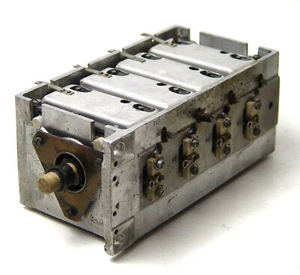 4-fach Drehko / Drehkondensator / Abstimm-Kondensator, Wehrmacht Funktechnik - Bild 1 von 5