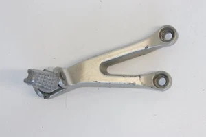 2001 KAWASAKI NINJA ZX 6R REAR LEFT SIDE FOOTREST PEG HANGER - Picture 1 of 6