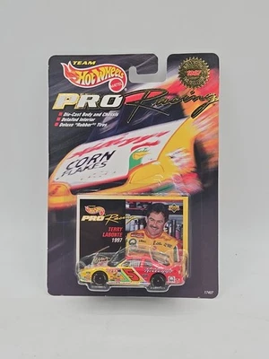 1997 Hot Wheels Pro Racing #5 Terry Labonte Kellogg's 1:64 NEW 1st Edition - Image 1 of 4