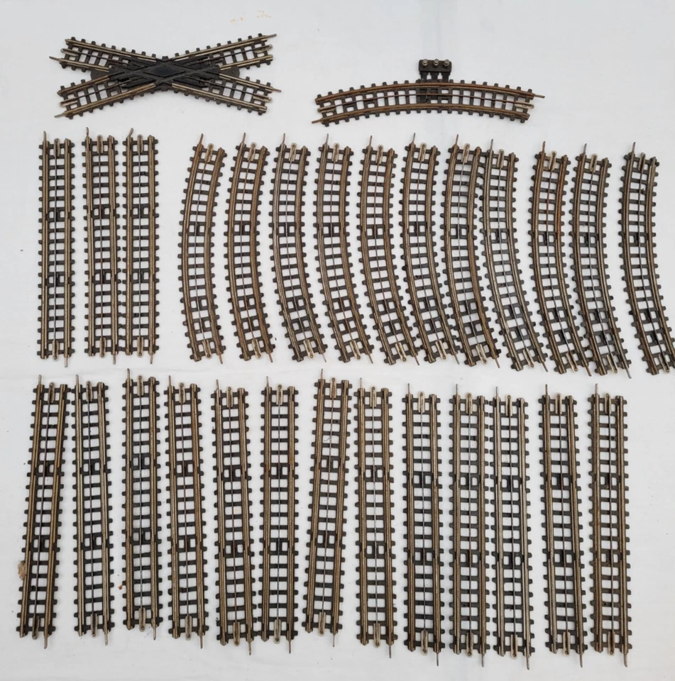 Vintage Trix Twin 3 Rail OO Gauge Fibre Based Mixed Model Railways Track - Image 1 of 4