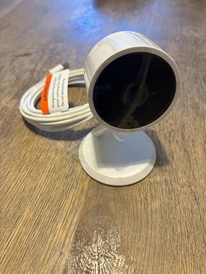 Amazon Cloud Cam 1080p Indoor Security Camera Key PB04JL White Works W/ Alexa - Image 1 of 4