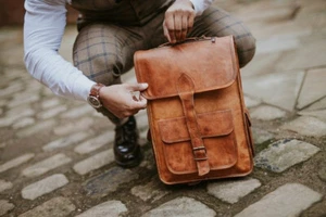 Genuine leather Men's Backpack Bag laptop Satchel briefcase Vintage - Picture 1 of 4
