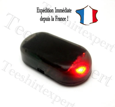 FALSE ALARME AUTOMOBILE CARAVAN GARAGE LAMPEGGIANTE LED ROSSO SOLARE Foto 1 de 3