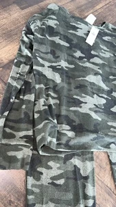 Size 10 Shirt Sz 12 Jogger Pants gap kids Outfit Green Camo NWT Softspun 2 Piece - Picture 1 of 4