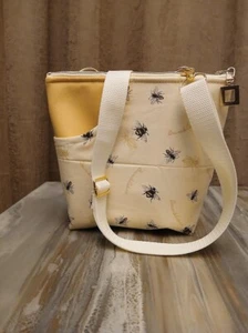 New Travel Sling Crossbody Yellow Pebbled faux leather & Bumble Bee fabric Gold - Picture 1 of 14