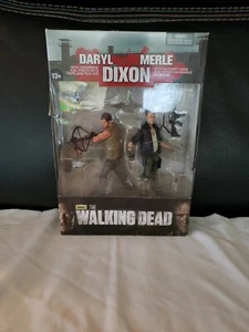 ¡Nuevo en caja!! Walking Dead McFarlane Daryl & Merle con Merle Zombie Series 4 y 5 - Imagen 1 de 4