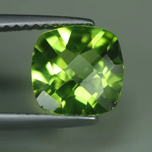 1.85 Cts_Great Loose Gemstone_100 % Natural Unheated Green Peridot_Pakistan - Picture 1 of 3