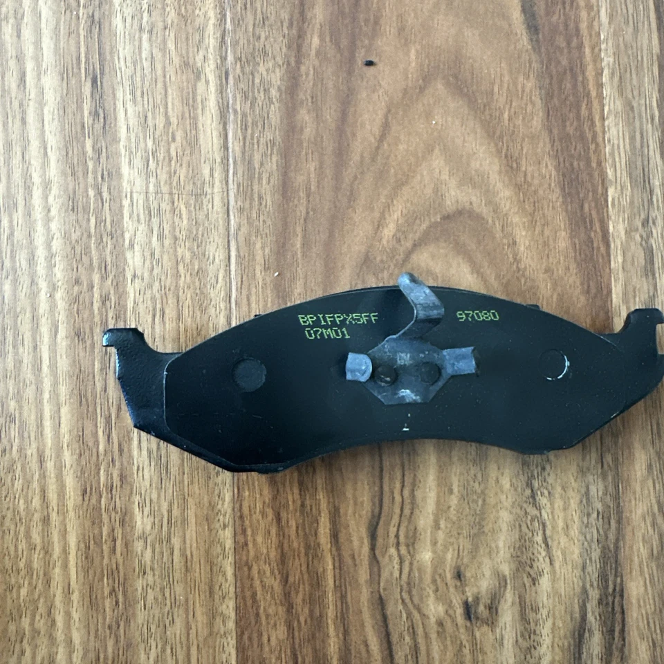 Pastilla de freno de disco Bendix SBC576 STOP BY BENDIX para 93-02 Quest Villager Foto 1 de 3