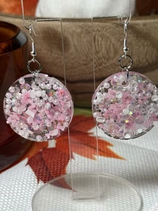 Rosa Konfetti Feier Harz Ohrringe - Bild 1 von 3
