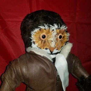 Muñeca The London Owl Company The Aviator de cuerpo suave de 19 pulgadas sin gafas ni casco - Imagen 1 de 9