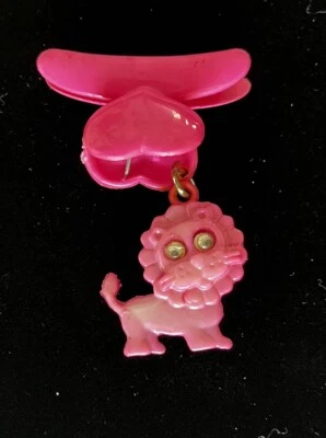 De colección Años 80 Rosa Mini Garra Clip de Plástico Ojo Googly León Dije Retro Raro Foto 1 de 4