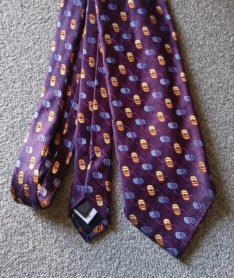 Галстук Barneys New York с геометрическим узором 100% шелк ручная работа в Италии б/у в отличном состоянии - Изображение 1 из 4