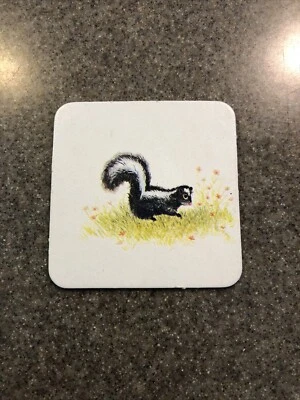 Tarjeta de repuesto de memoria de colección 1980 Milton Bradley Animal Families Skunk Baby Foto 1 de 2