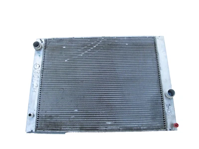 💚 06-10 BMW E60 550i 650i RADIADOR BEHR E63 E64 OEM 17117519209 Foto 1 de 4