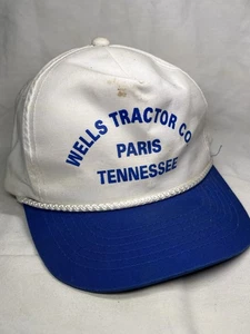 Cappello snapback vintage Wells Tractor Company Paris Tennessee blu bianco - Foto 1 di 9