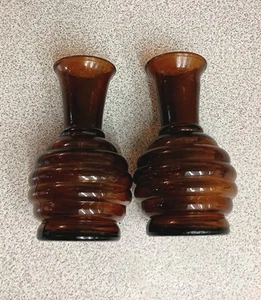 2 Small Brown Bee Hive Vases Dark Amber USA 4.5" - Picture 1 of 9