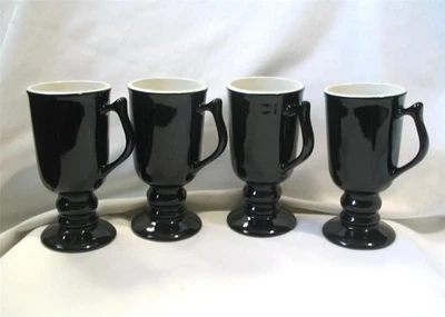 JUEGO DE 4 TAZAS DE CAFÉ IRLANDESAS HALL 1272~ NEGRO CON INTERIOR BLANCO~ EXCELENTE~ NUNCA USADAS Foto 1 de 4