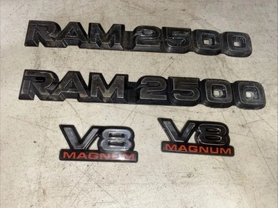 Camión furgoneta Dodge Ram 2500 1994 2002 Cummins emblema de puerta OEM insignia logotipo par  Foto 1 de 4
