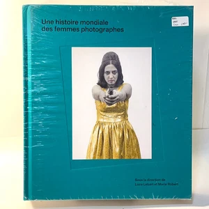 Une Histoire Mondiale des Femmes Photographes, Textuel, 2020, Brand New w/Shrink - Picture 1 of 3