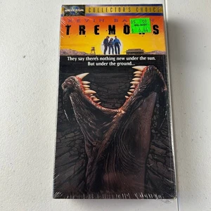 Tremors VHS 1990 Horror Sci-Fi Collector's Choice Universal Studios - Picture 1 of 2