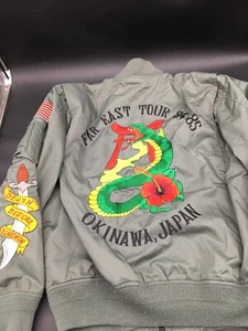 CHAQUETA DE RECUERDO VINTAGE BORDADA FAR EAST TOUR MARINES EE. UU. OKINAWA JAPÓN TALLA 42 - Imagen 1 de 8