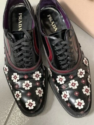 $1350 Prada AUTH. Runway Polished Spazzolato Flower Appliqué Oxfords 38 Lace Up - Image 1 of 4