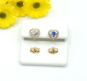 Pendientes de tachuelas solitario corazón enchapados en oro de 18 K arco iris AB 8,5 mm cristal CZ. - Imagen 1 de 7
