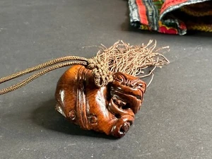 Old Japanese Carved Wooden Netsuke …beautiful collection and display piece - Bild 1 von 6