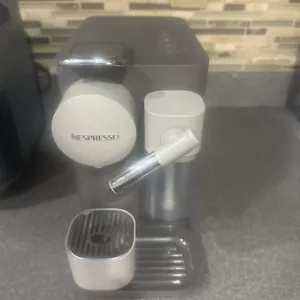 Nespresso DeLonghi Lattissima One My Machine Pre-Owned - Picture 1 of 2